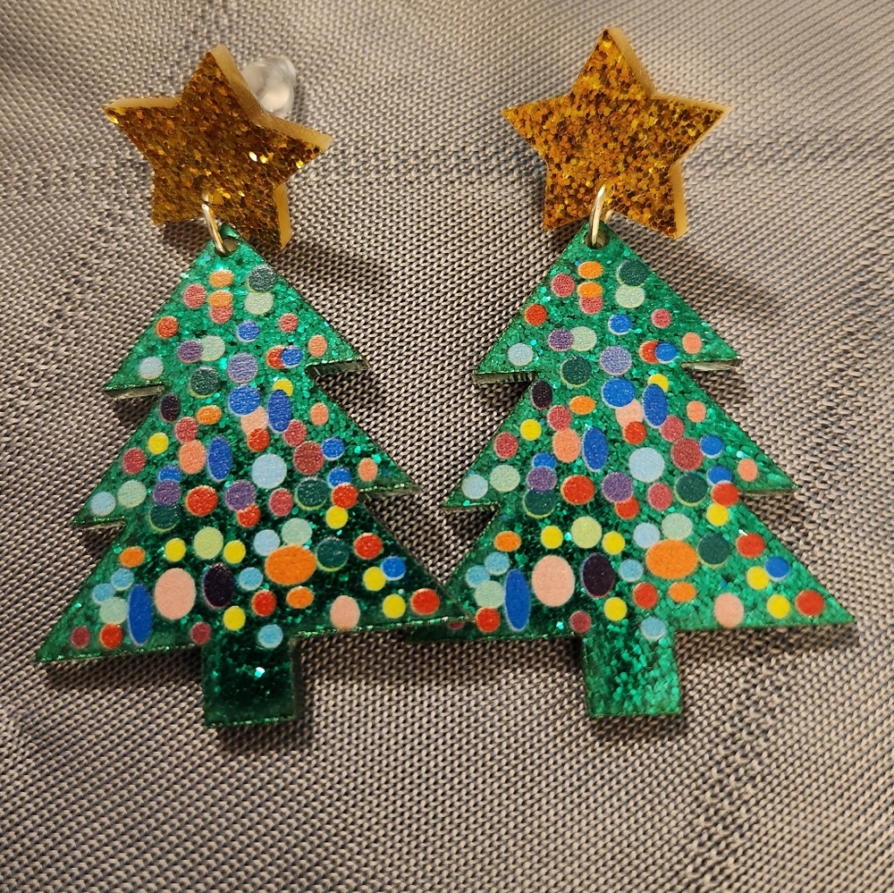 Festive Christmas Tree Earrings with Star